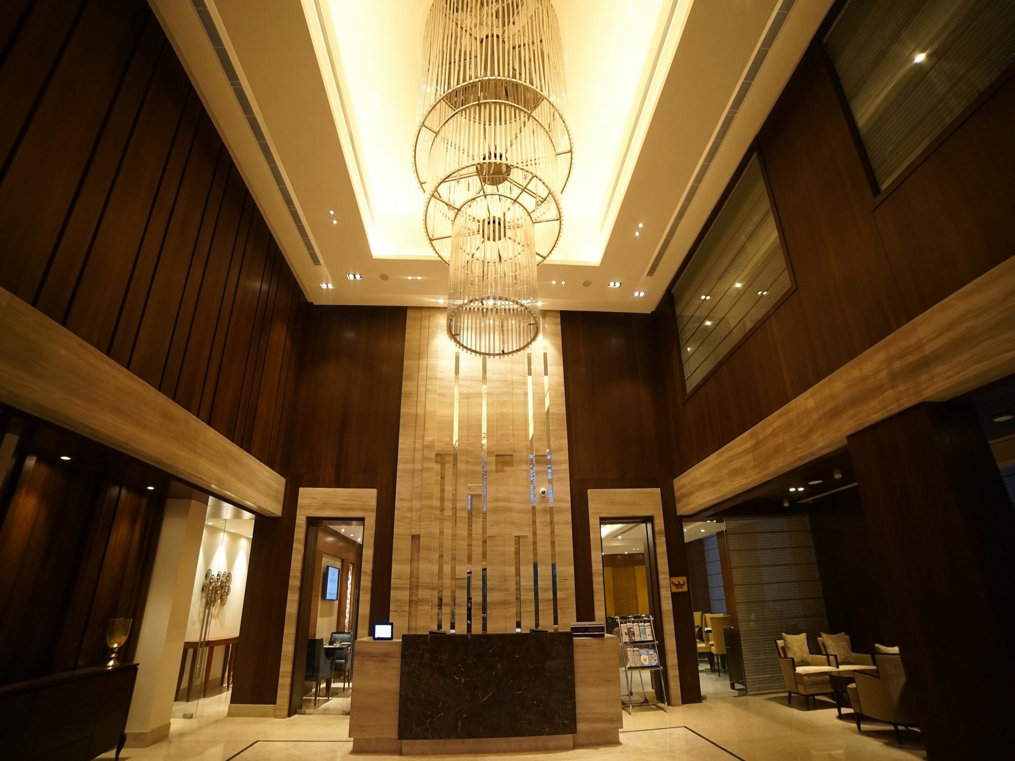 Golden Sarovar Portico Amritsar Exterior foto
