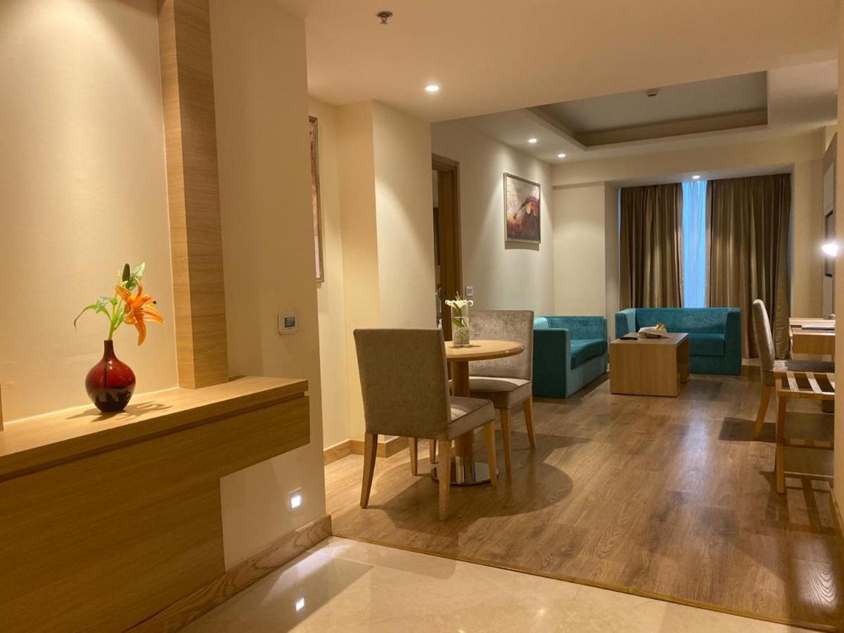 Golden Sarovar Portico Amritsar Exterior foto